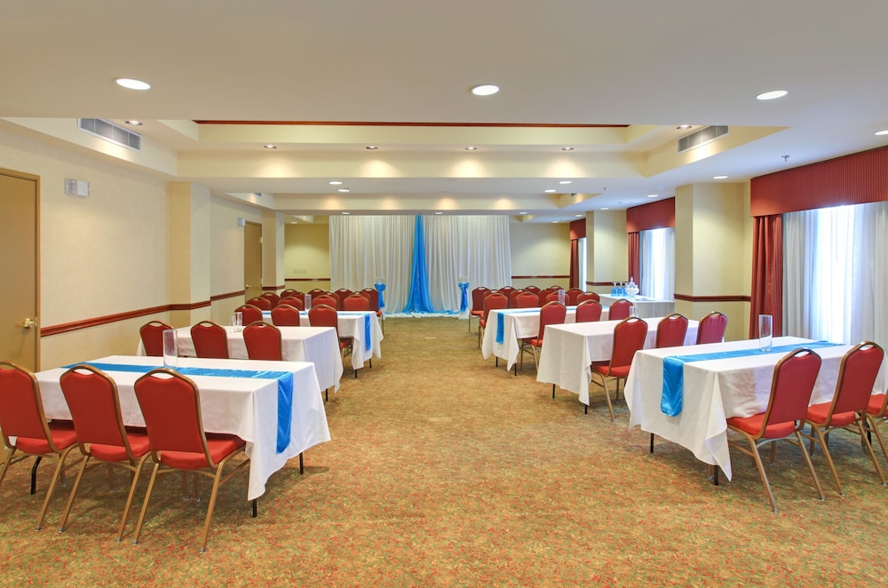 Country Inn & Suites by Radisson Conway AR - photo 42
