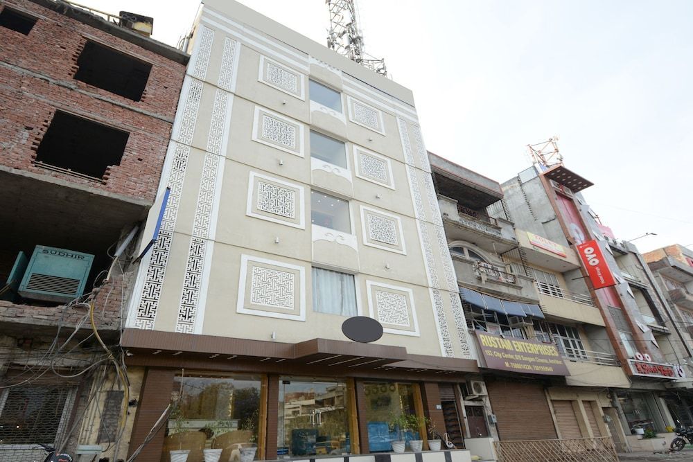 OYO Flagship 29074 Golden Temple Road Amritsar