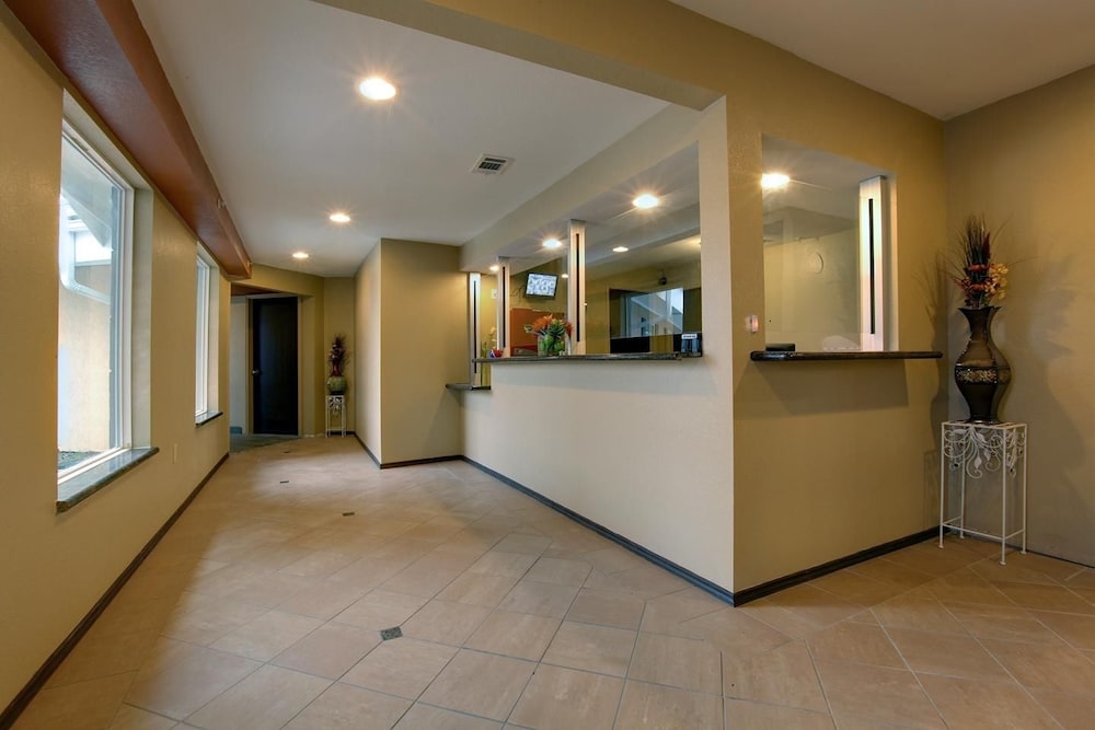 Americas Best Value Inn Caldwell - photo 2