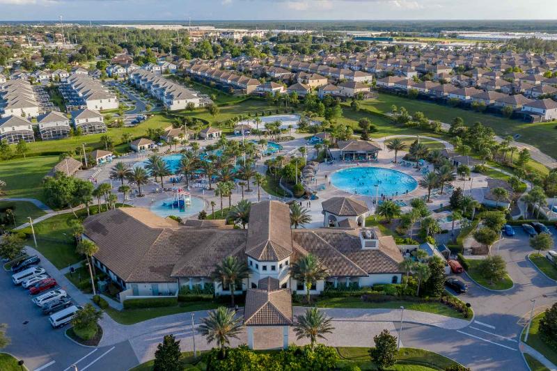 Champions Gate Resort Townhomes — 4-Star Luxury Hotel in Davenport, United States