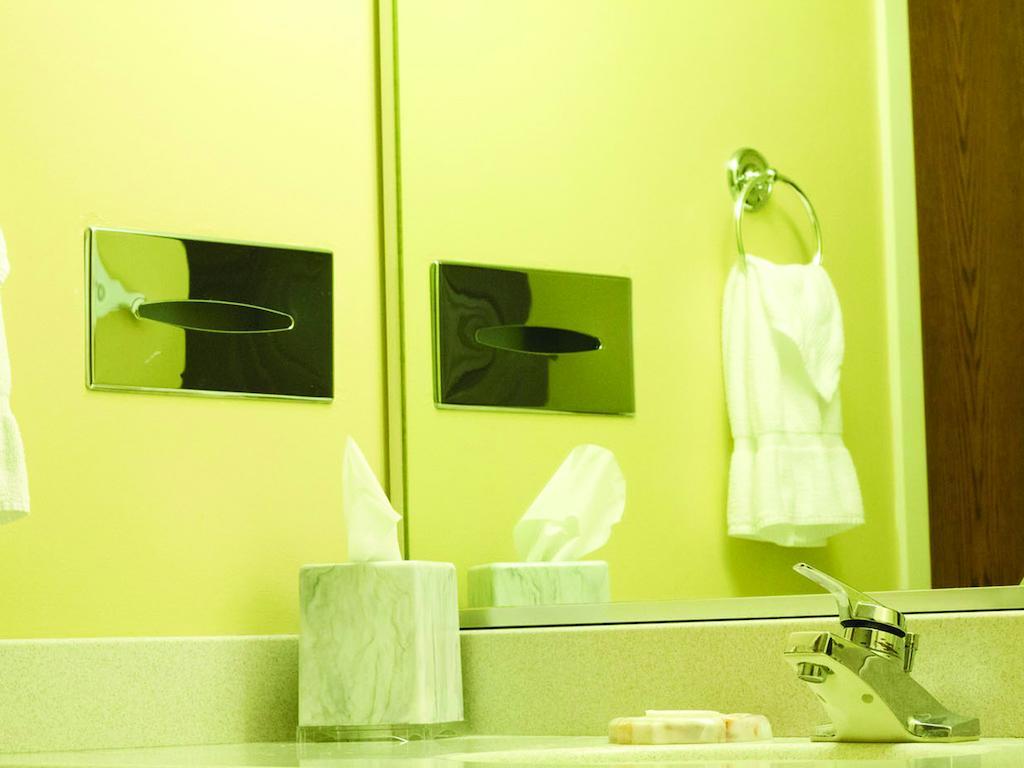 University Inn - photo 5