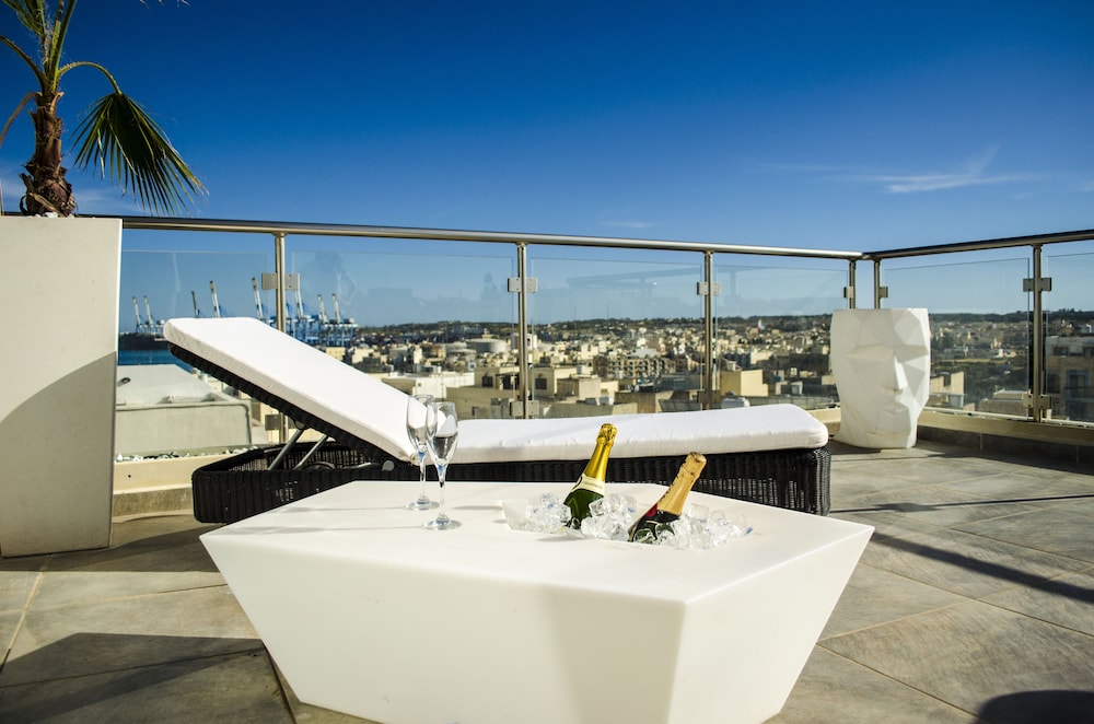 Paramount Bay Penthouse — Birzebbuga — photo 2