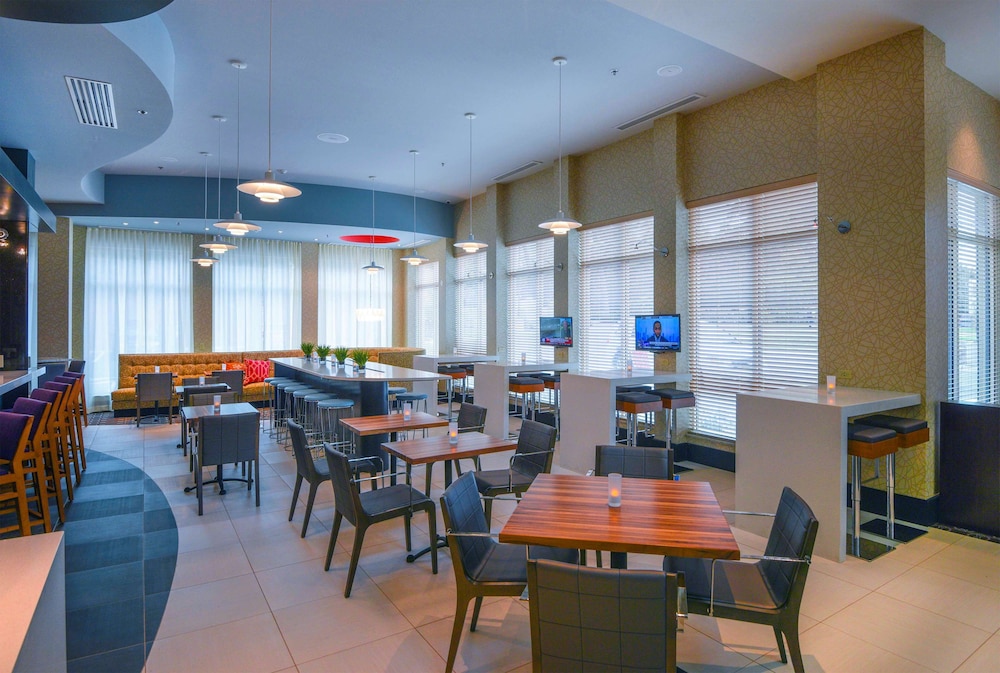 Hilton Garden Inn Raleigh Crabtree Valley - photo 46