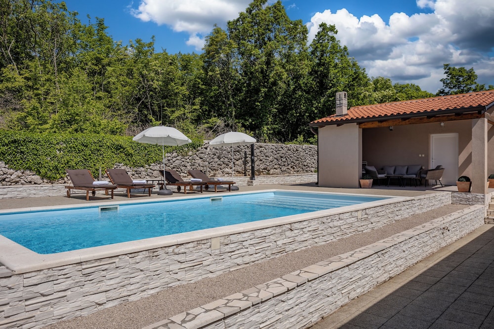 Holiday Home Asteria Happy Rentals — 4-Star Luxury Hotel in Labin, Croatia