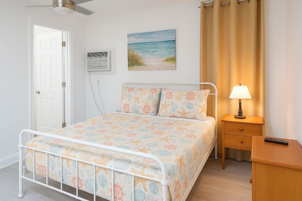 Daytona Shores Inn & Suites - photo 14