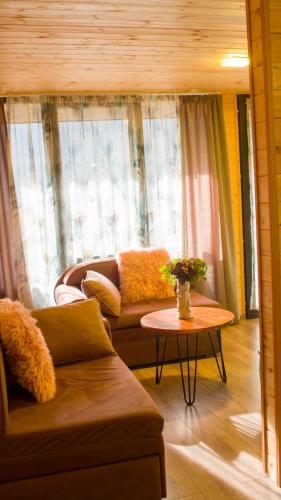 Cliffside cottage Kazbegi