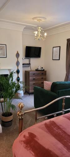 The Florence Guest House — 4-Star Luxury Hotel in Whitby, United Kingdom