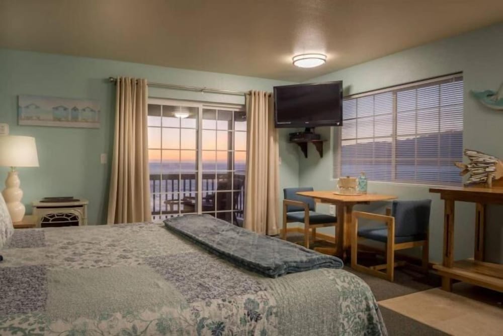 Inn Of The Lost Coast - photo 12