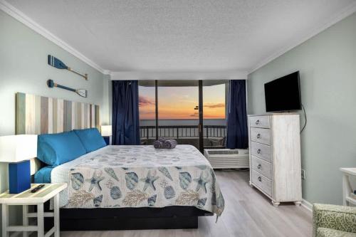Oceanfront King ALL Amenities Pools FREE Tickets W69 — 4-Star Luxury Hotel in Myrtle Beach, United States