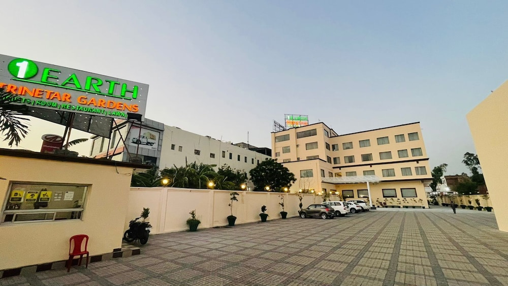 Mango Hotels Jammu