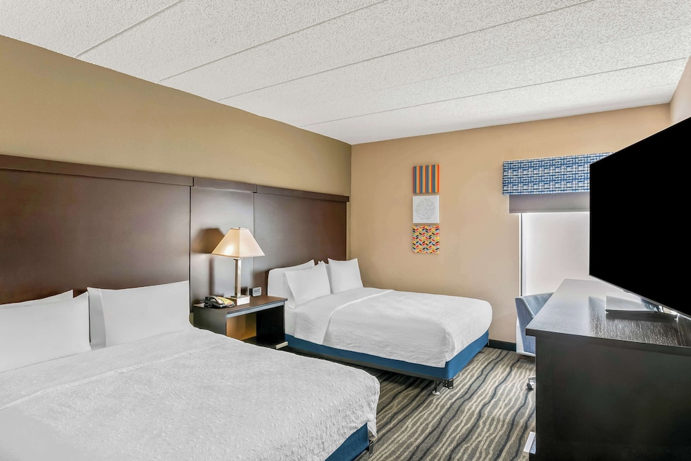 Hampton Inn Bowie - photo 6
