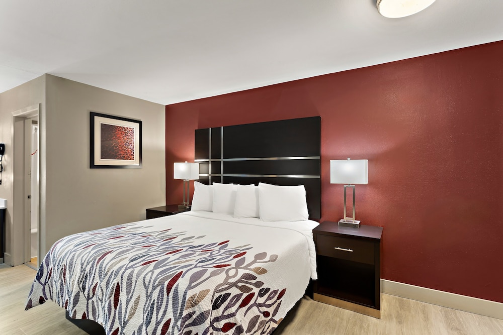 Red Roof Inn Redding - photo 9