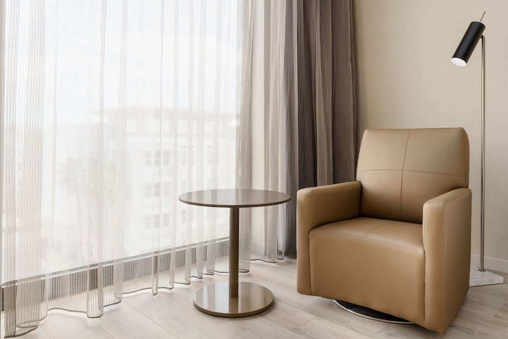 AC Hotel by Marriott Jacksonville St Johns Town Center - photo 15