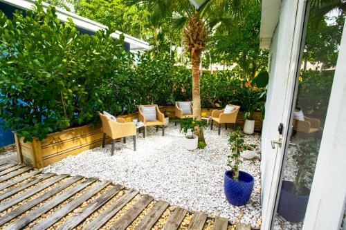 Cozy Tiny Home Hidden Gem — 4-Star Luxury Hotel in Miami, United States