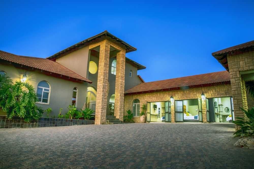 Blue Rain Guesthouse — 4-Star Luxury Hotel in Bloemfontein, South Africa