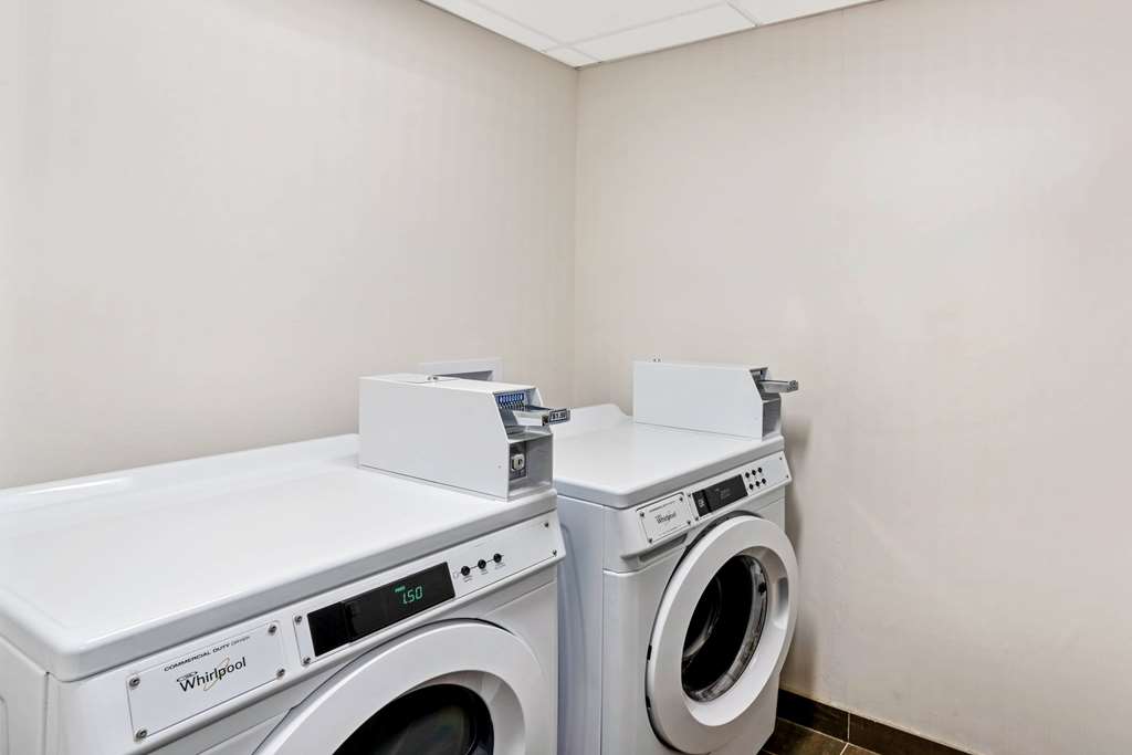 La Quinta Inn & Suites by Wyndham Columbus MS - photo 34