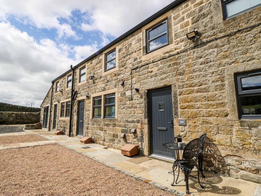 Mirk Cottage — 4-Star Luxury Hotel in Hebden Bridge, United Kingdom