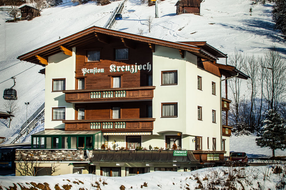 Apart Kreuzjoch — 4-Star Luxury Hotel in Zell Am Ziller, Austria
