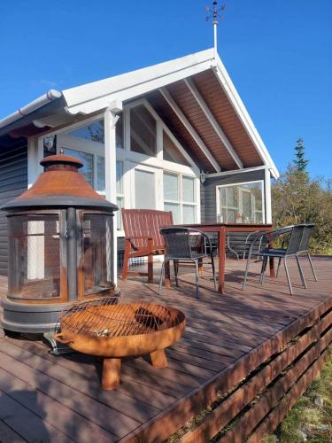 Cozy cabin hot tub beautiful nature