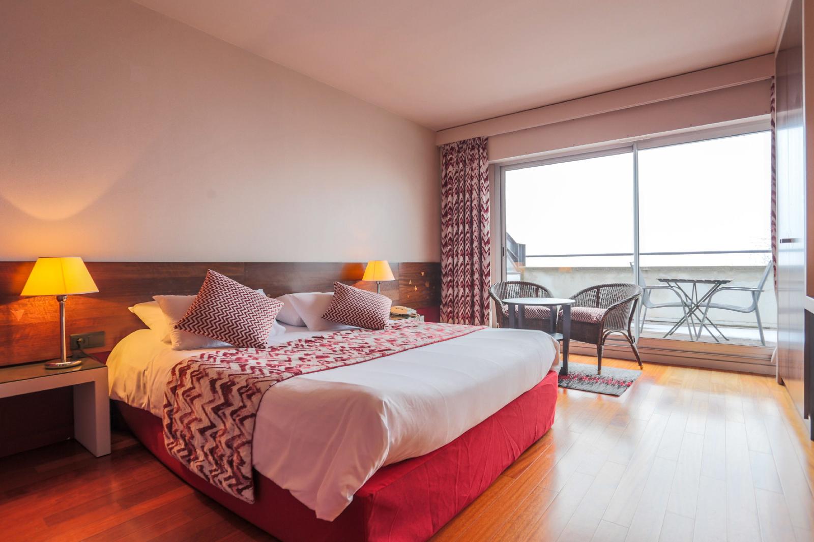 Hôtel l'Ermitage - carbon neutral hotel in Espaly-Saint-Marcel