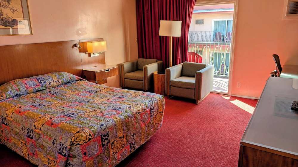 Royal Century Hotel - photo 12