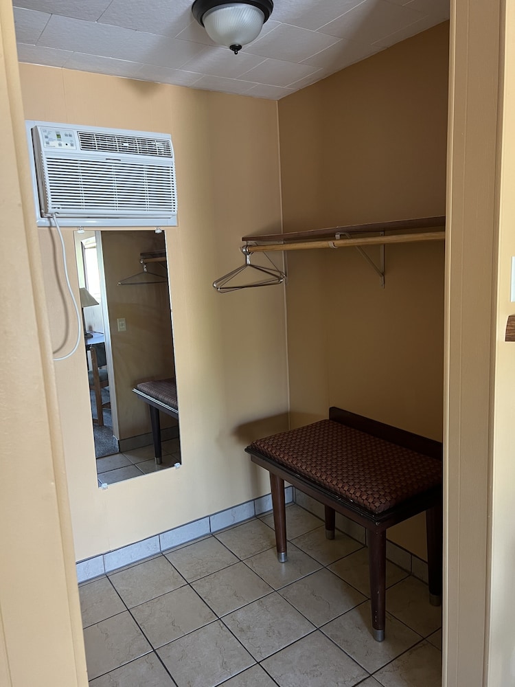 All Star Inn & Suites - photo 134