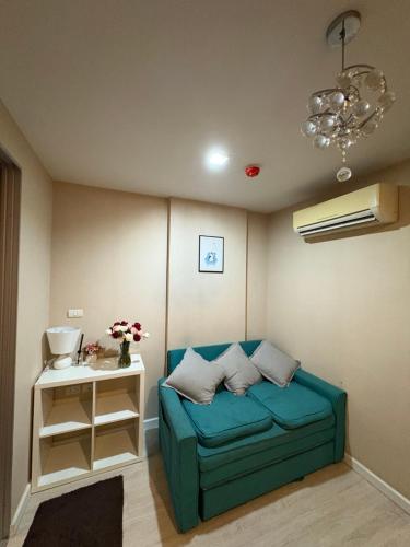 Welcome to warm room here have gym saona Netflix