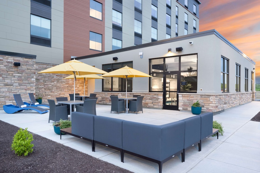 Hampton Inn Verona at Turning Stone - photo 29