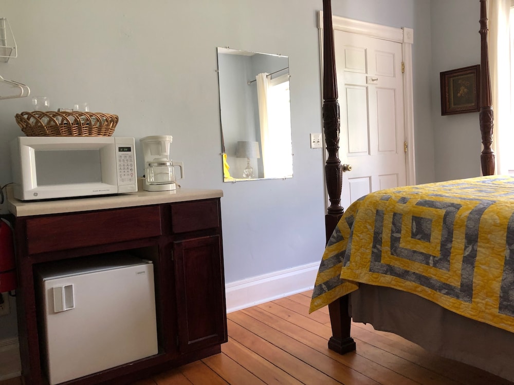 Lucy's Place - photo 11