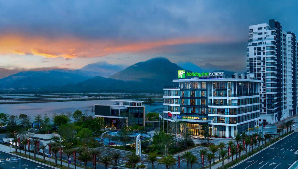 Holiday Inn Express Jiangmen Yinhu Bay by IHG in Jiangmen, People's Republic of China