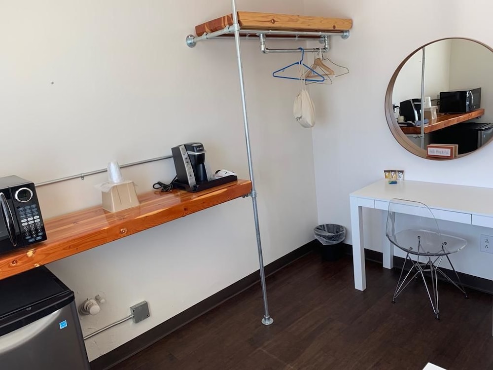 The Sands Motel - photo 3