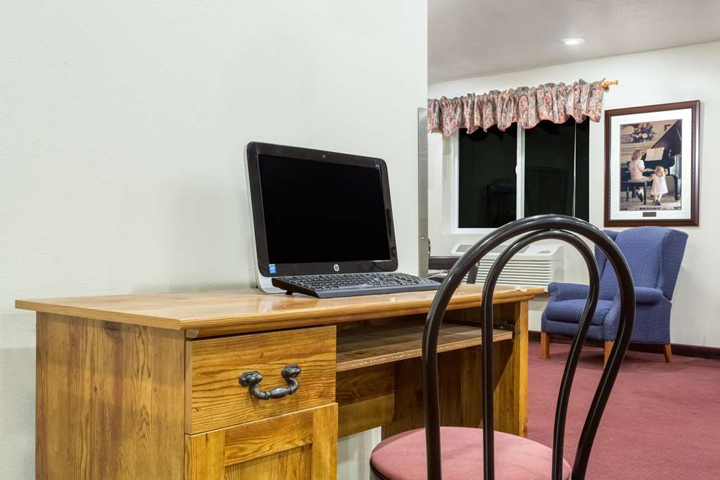 Super 8 by Wyndham Blackfoot - photo 15