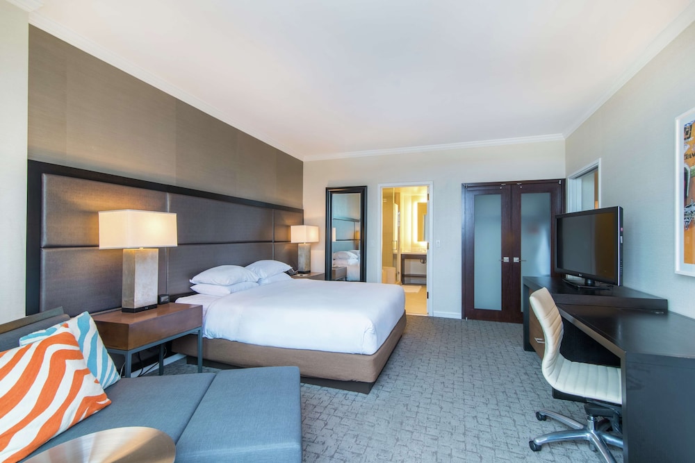 DoubleTree by Hilton San Diego Mission Valley - photo 13