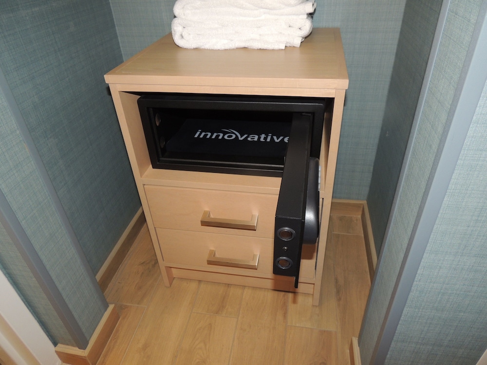 The Inn at Longwood Medical - photo 7