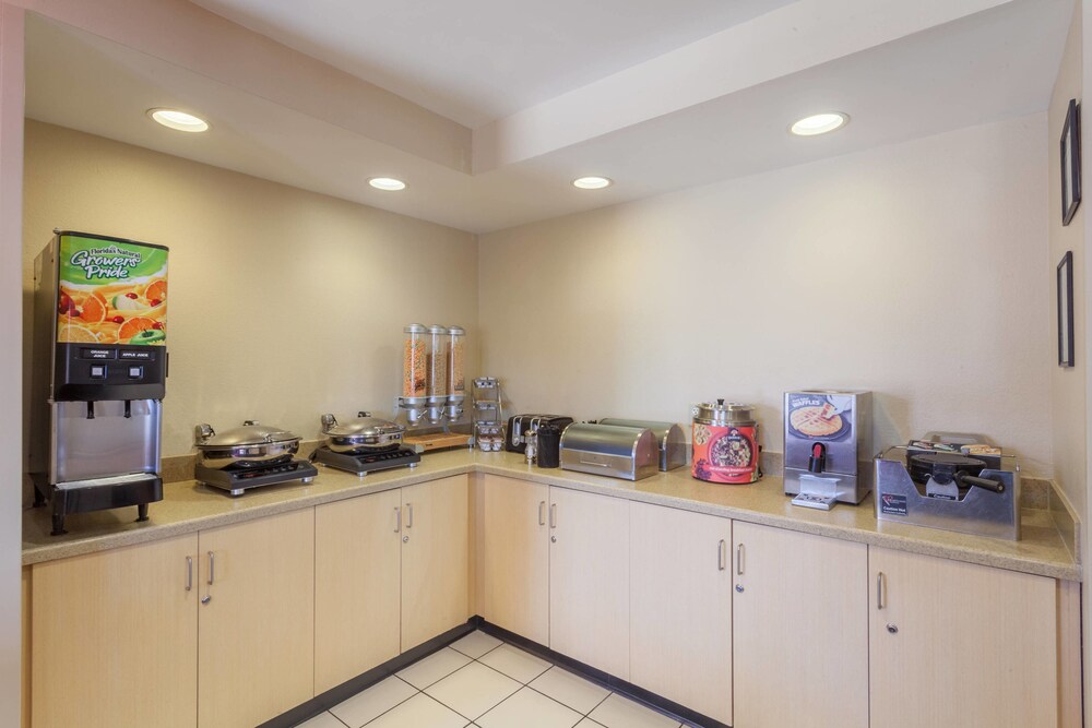 TownePlace Suites by Marriott Huntsville - photo 15
