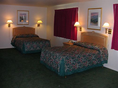 Green Lantern Motel - photo 8