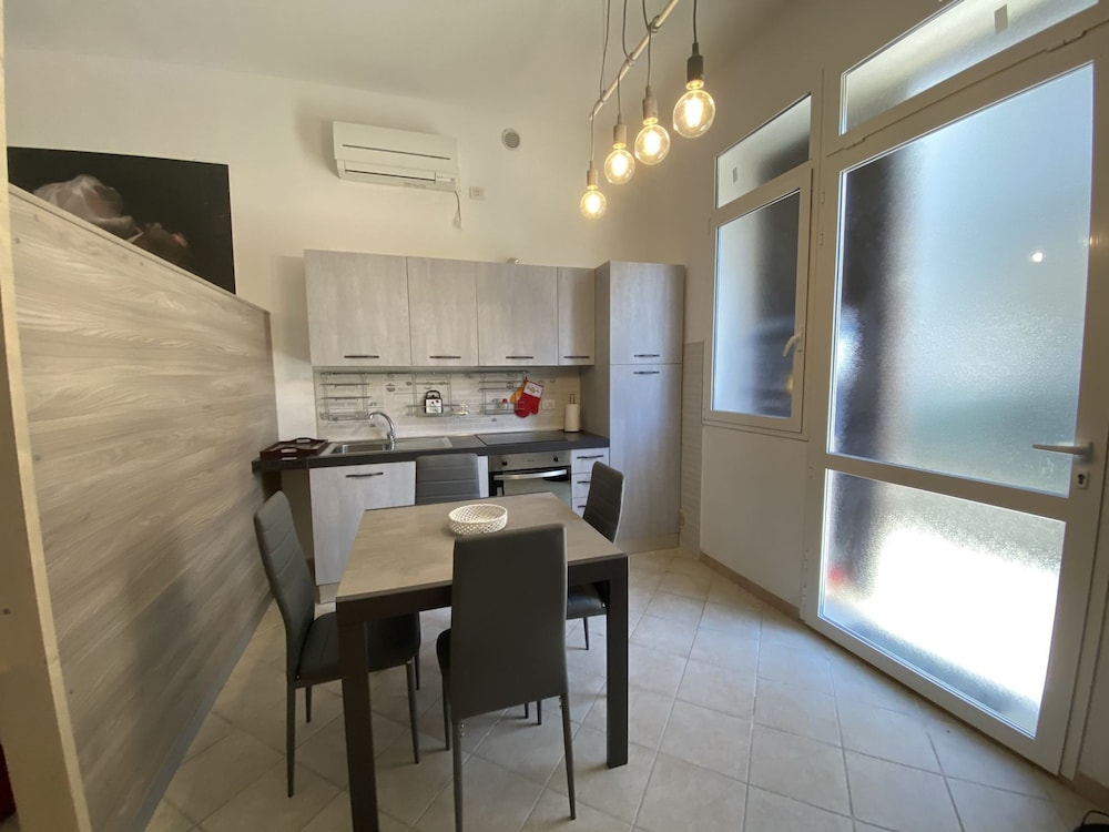 Open Space Sleeps 4 IN THE Country Area New rif Bigo in San Vincenzo, Italy