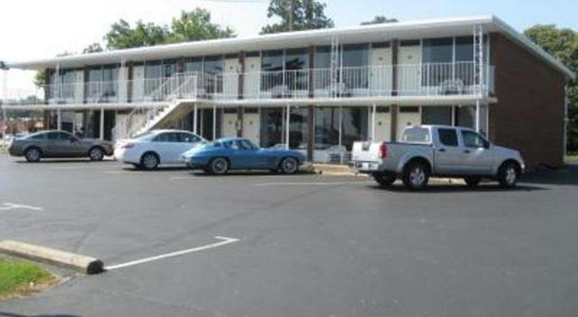 Bryce Inn — Bowling Green