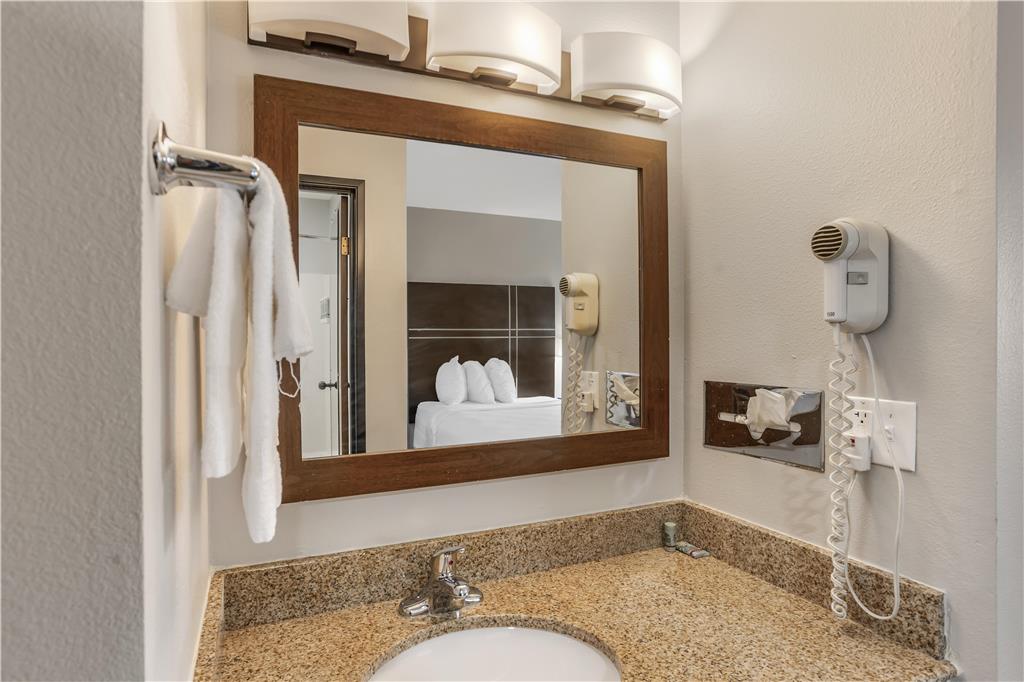 Best Western Shippensburg Hotel - photo 28