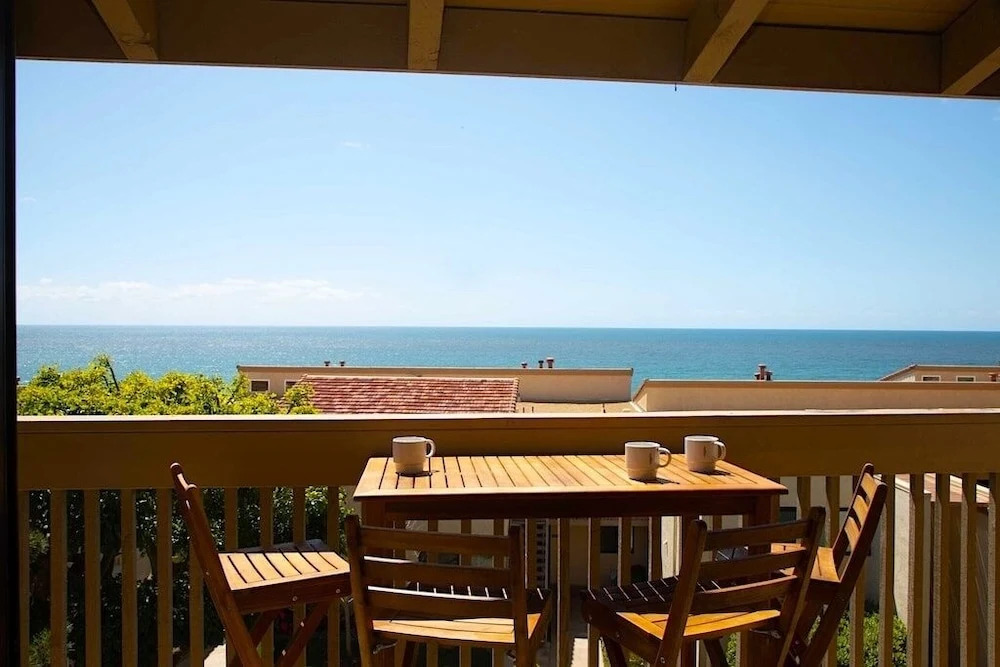 Boho Solana Stunner — 4-Star Luxury Hotel in Solana Beach, United States