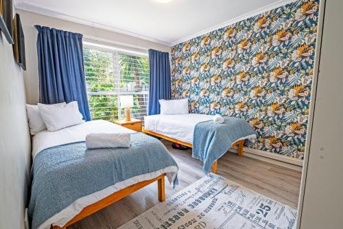Cozy Garden Unit in Bloubergstrand