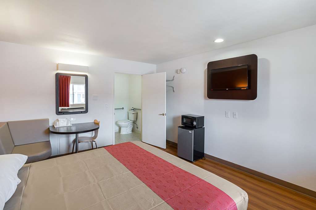 Motel 6 El Paso TX Airport Fort Bliss - photo 22