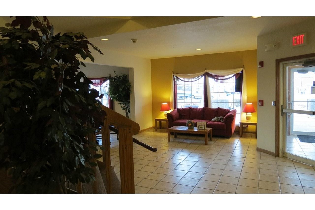 Rodeway Inn Salina North - photo 15