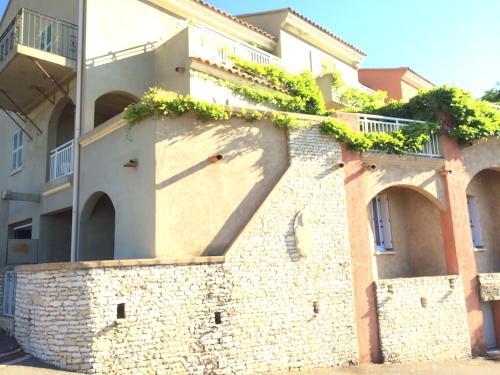 Residence Le Panoramic — 4-Star Luxury Hotel in Saint-Florent-Sur-Cher, France