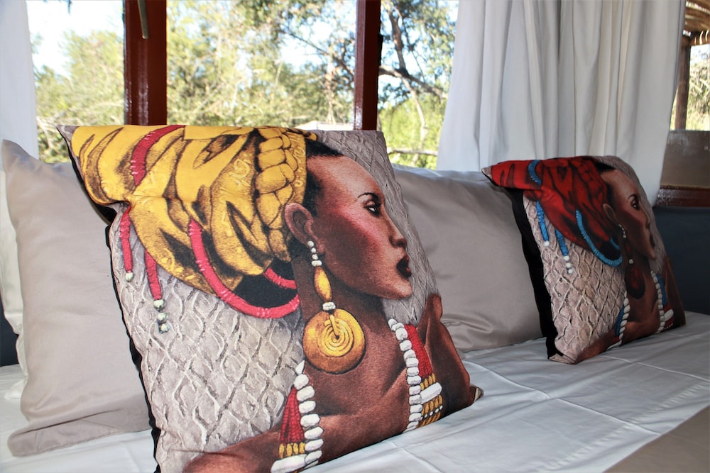 Baluleni Safari Lodge — 4-Star Luxury Hotel in Phalaborwa, South Africa