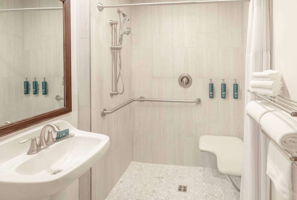 DoubleTree by Hilton Phoenix Gilbert - photo 28