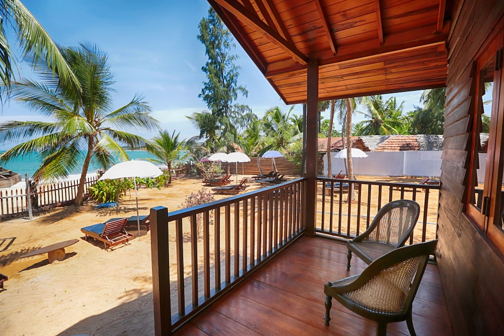 Arugambay PodBay in Unknown City, Sri Lanka