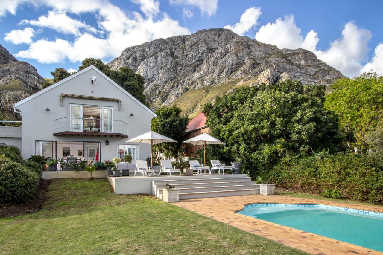 Protea & Pincushion Cottages — 4-Star Luxury Hotel in Hermanus, South Africa