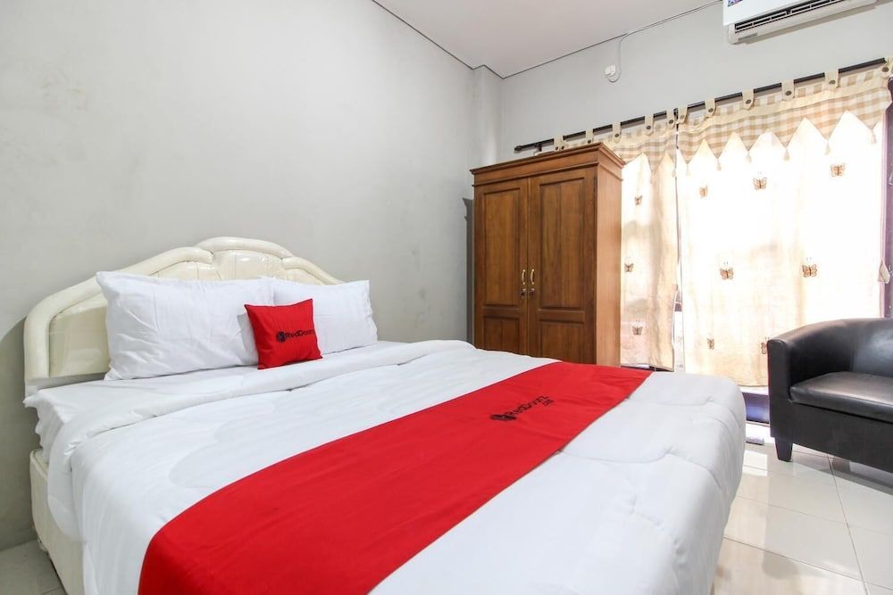Reddoorz Near Solo Balapan Station 2 — Surakarta