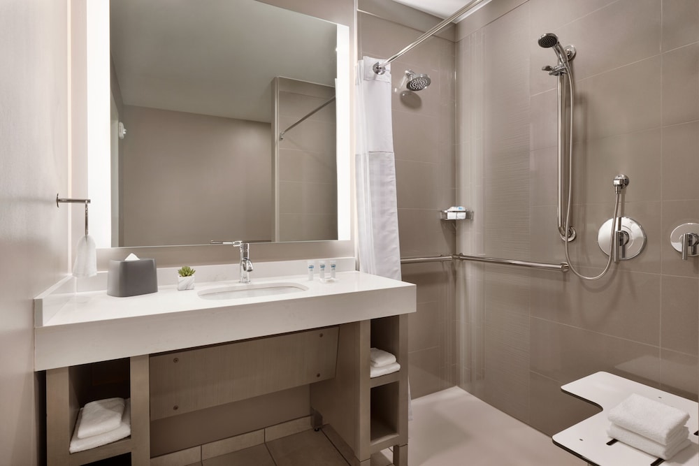 Hyatt House Atlanta Perimeter Center - photo 23